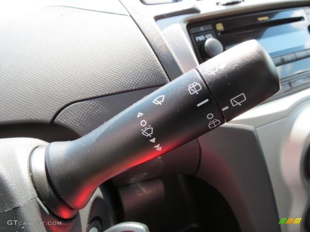 2010 Toyota Yaris 3 Door Liftback Controls Photo #81627792