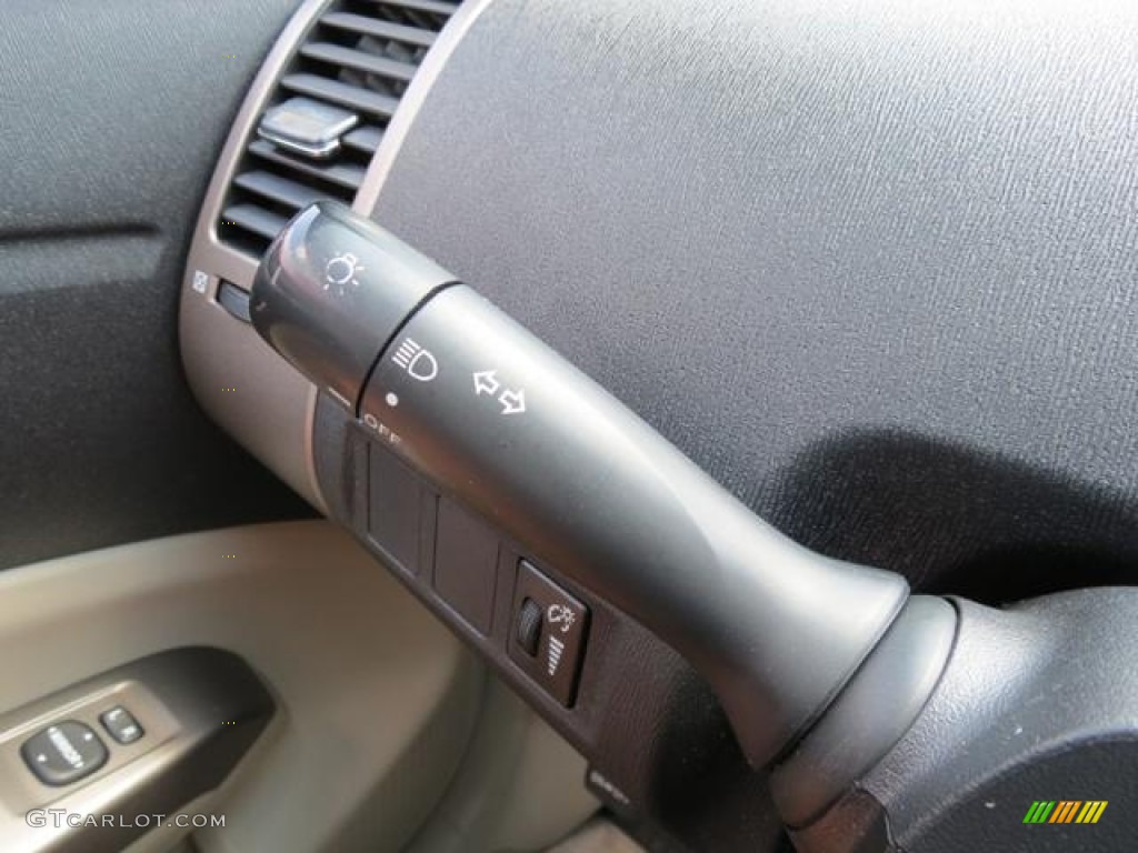 2007 Toyota Prius Hybrid Controls Photo #81628187