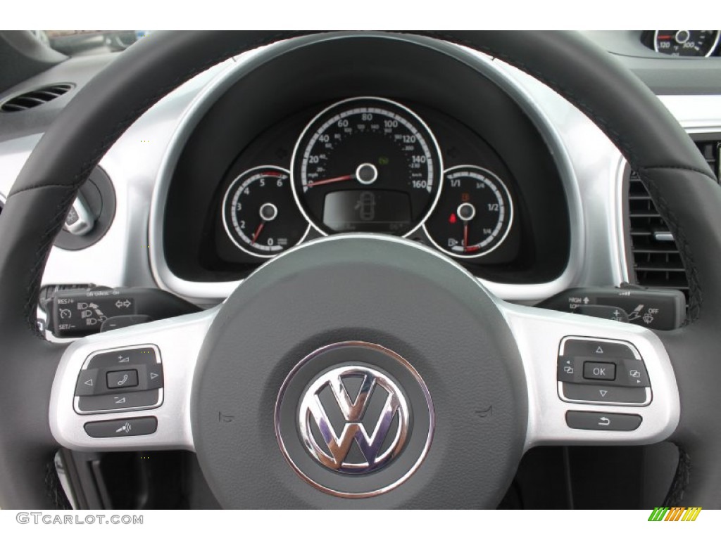 2013 Volkswagen Beetle TDI Convertible Titan Black Steering Wheel Photo #81628311