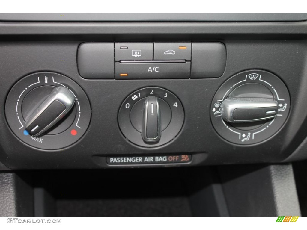 2013 Volkswagen Jetta SE Sedan Controls Photo #81628656