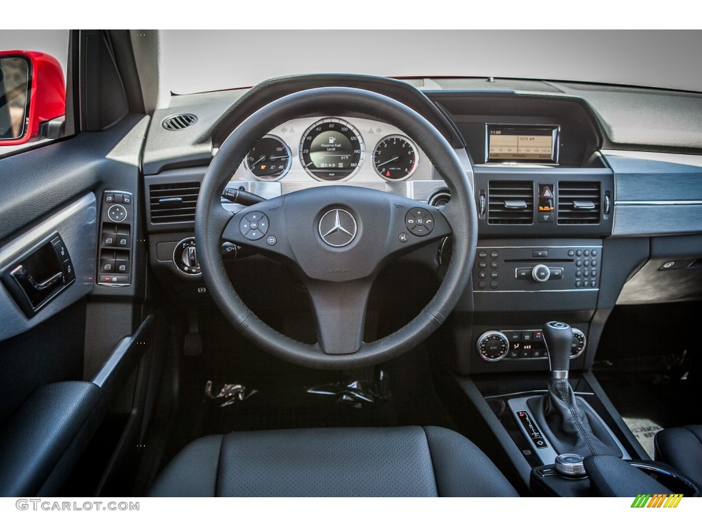 2010 Mercedes-Benz GLK 350 4Matic Black Dashboard Photo #81628690