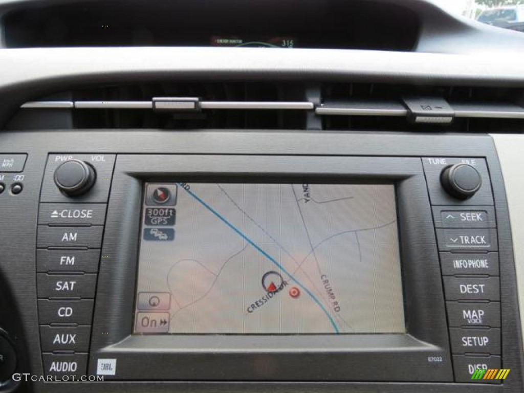 2010 Toyota Prius Hybrid II Navigation Photos