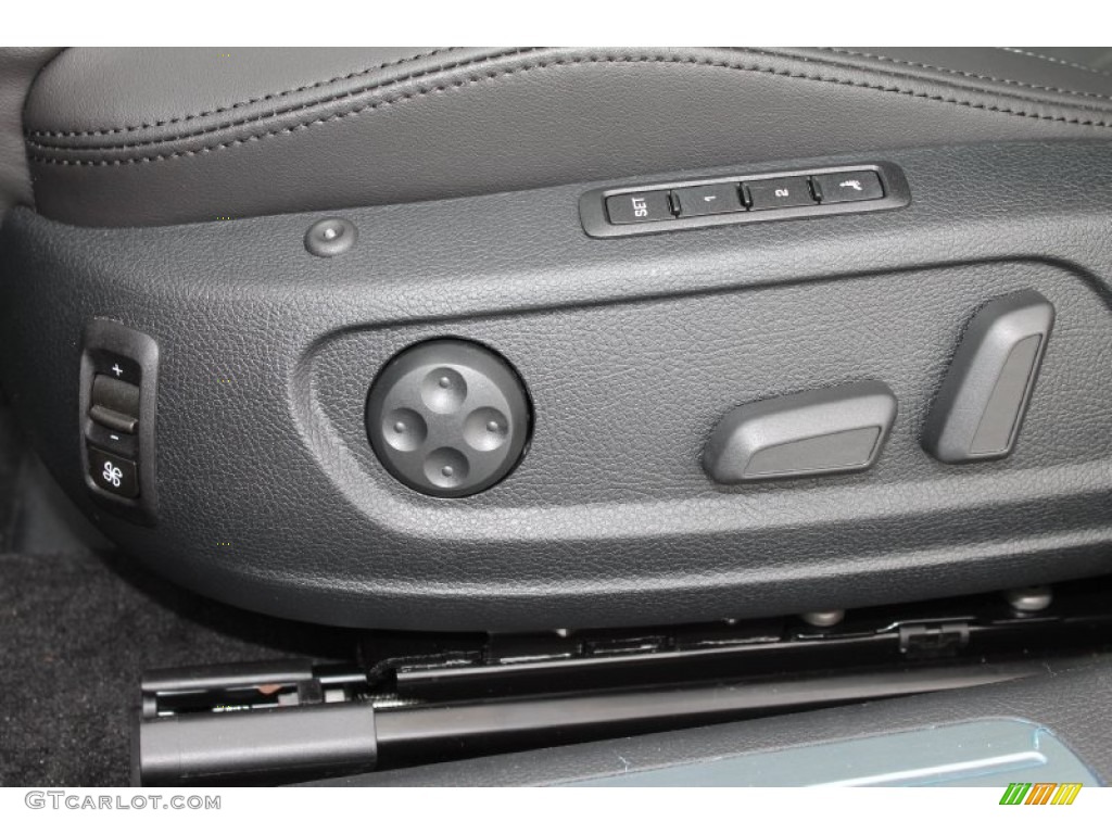 Black Interior 2013 Volkswagen CC VR6 4Motion Executive Photo #81630378