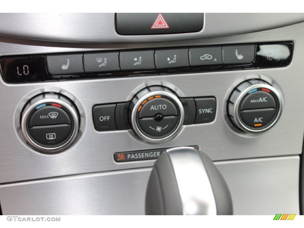 2013 Volkswagen CC VR6 4Motion Executive Controls Photo #81630438