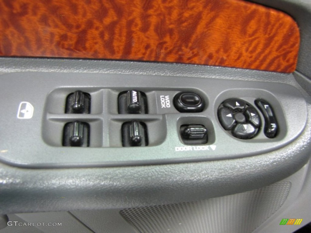 2006 Dodge Ram 2500 SLT Quad Cab 4x4 Controls Photo #81630801