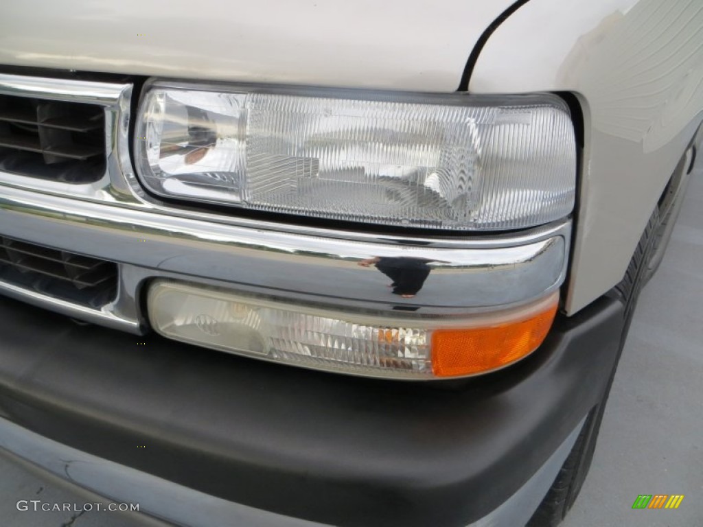 2005 Suburban 1500 LS - Sandstone Metallic / Tan/Neutral photo #9