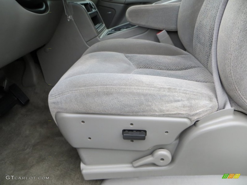 2005 Suburban 1500 LS - Sandstone Metallic / Tan/Neutral photo #33