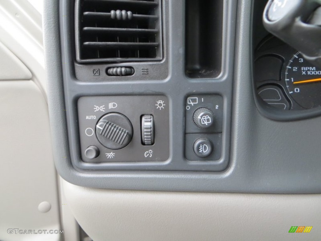 2005 Suburban 1500 LS - Sandstone Metallic / Tan/Neutral photo #41