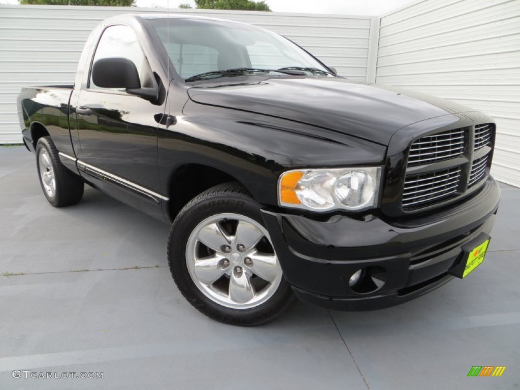 2004 Ram 1500 Sport Regular Cab - Black / Taupe photo #2