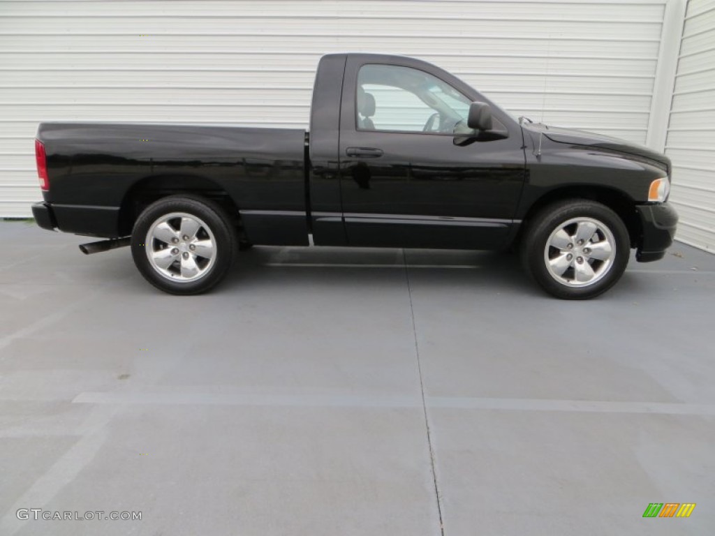 2004 Ram 1500 Sport Regular Cab - Black / Taupe photo #3