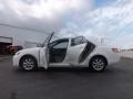 Super White - Camry LE Photo No. 5