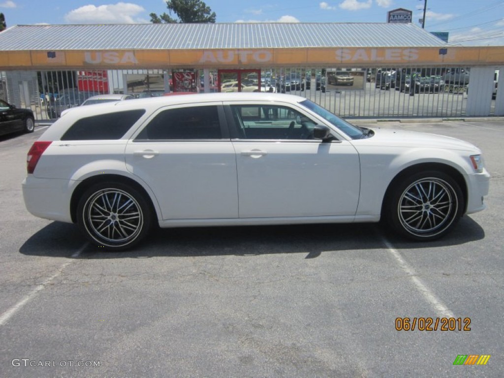 2008 Magnum  - Stone White / Dark Slate Gray/Light Slate Gray photo #2