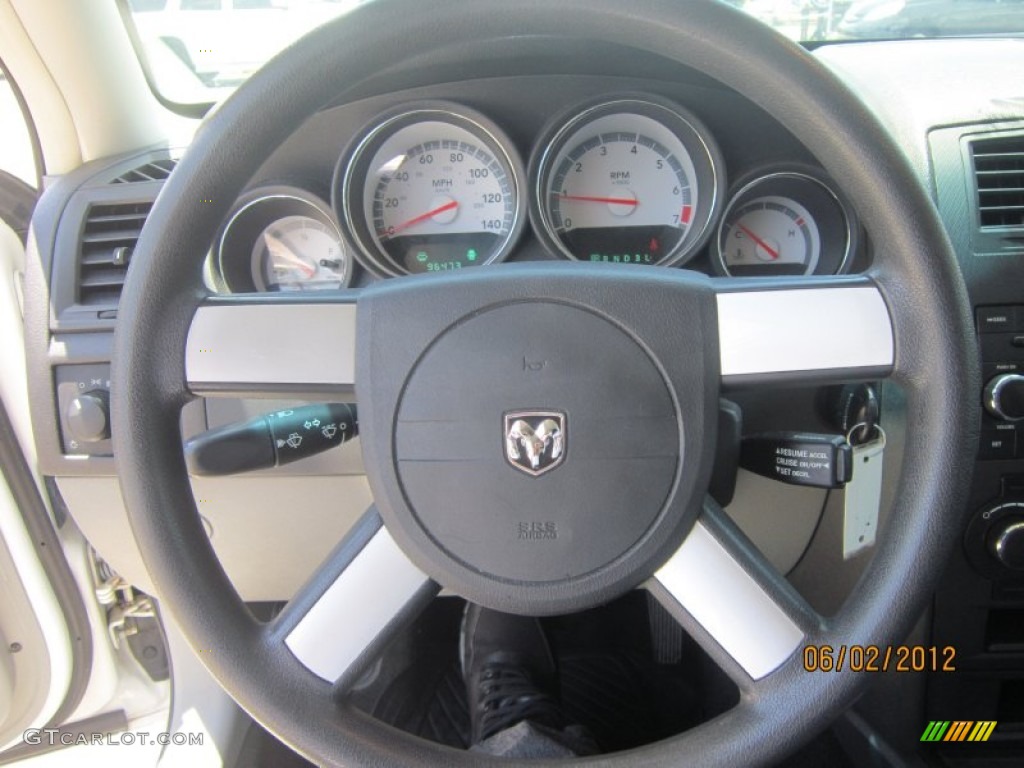 2008 Magnum  - Stone White / Dark Slate Gray/Light Slate Gray photo #22