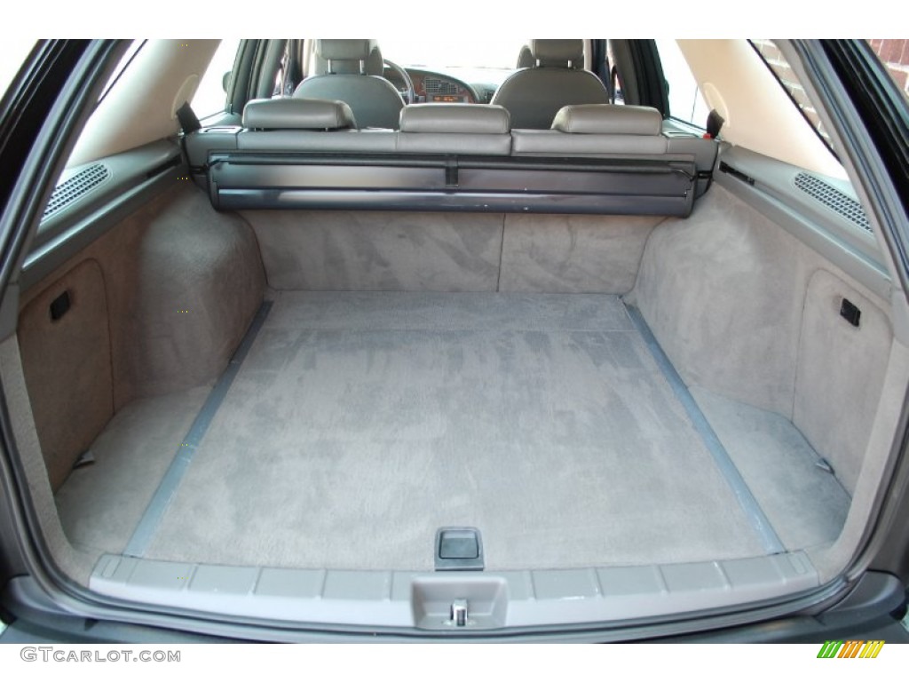 2004 Saab 9-5 Linear Sport Wagon Trunk Photo #81640939