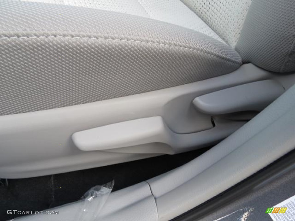 2013 Camry L - Magnetic Gray Metallic / Ash photo #8