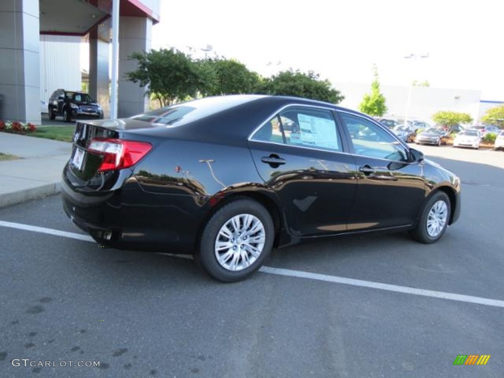 2013 Camry L - Attitude Black Metallic / Ash photo #17