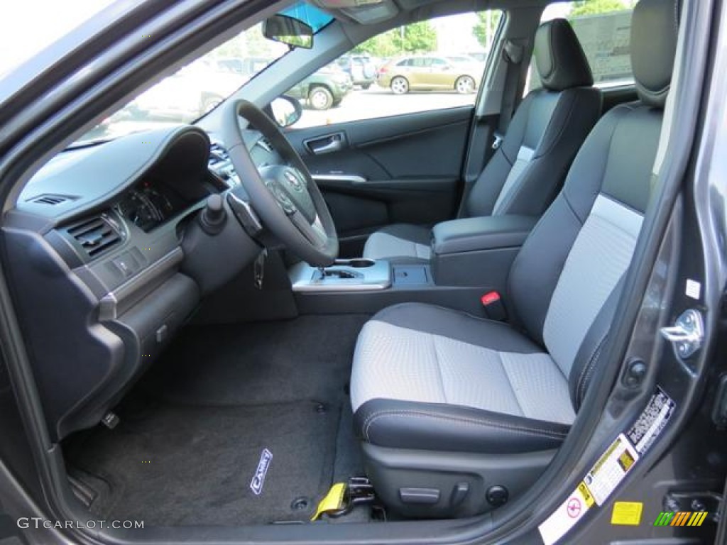 2013 Camry SE - Magnetic Gray Metallic / Black/Ash photo #8