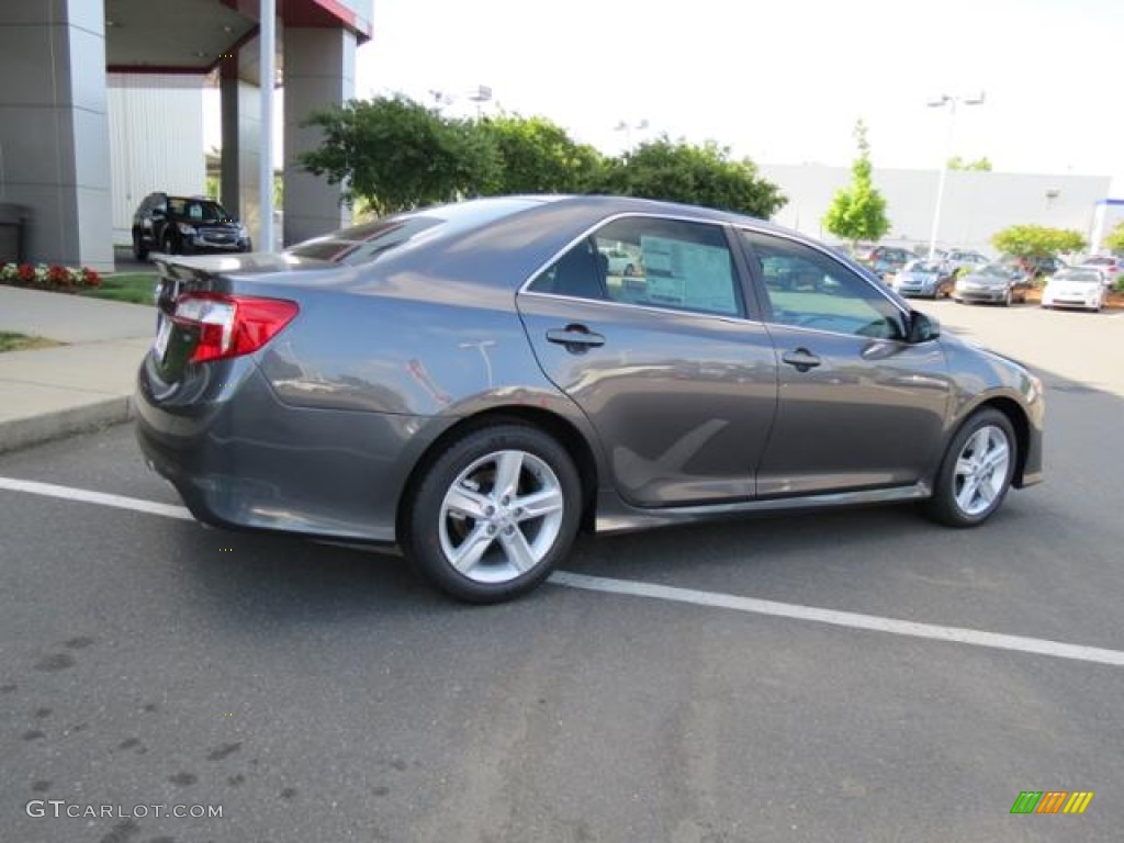 2013 Camry SE - Magnetic Gray Metallic / Black/Ash photo #18