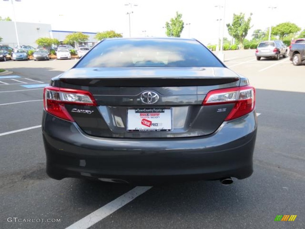 2013 Camry SE - Magnetic Gray Metallic / Black/Ash photo #19