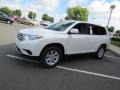 2013 Blizzard White Pearl Toyota Highlander   photo #3