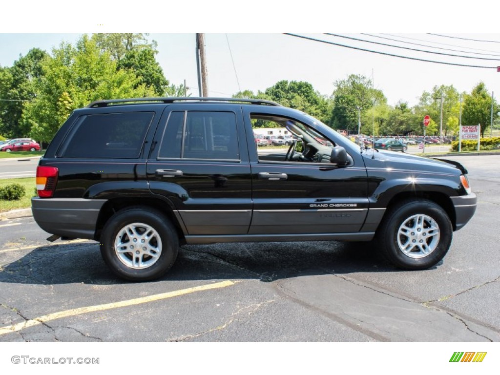 Black 2002 Jeep Grand Cherokee Laredo 4x4 Exterior Photo #81647355