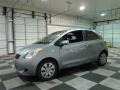 Meteorite Metallic - Yaris 3 Door Liftback Photo No. 4