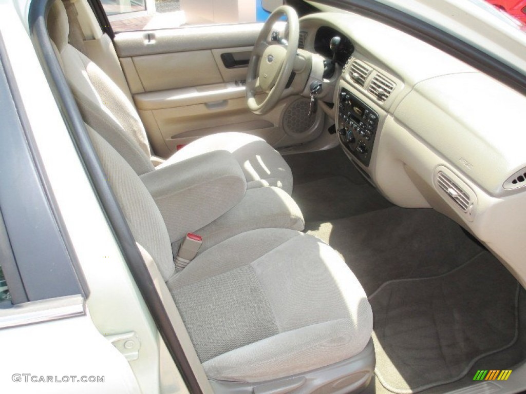 2005 Ford Taurus SE Wagon Front Seat Photo #81651459