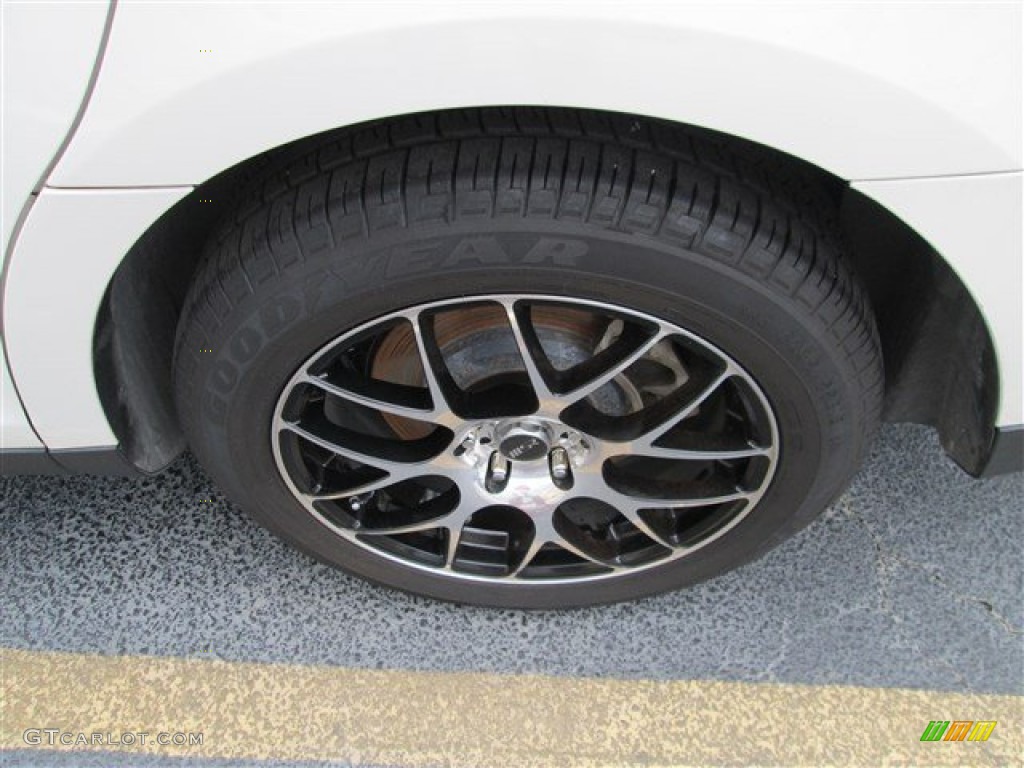 2010 Ford Taurus SE Custom Wheels Photo #81652921