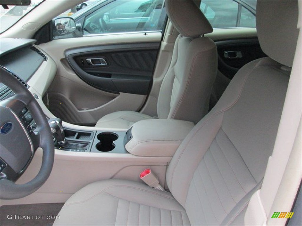 Light Stone Interior 2010 Ford Taurus SE Photo #81652969