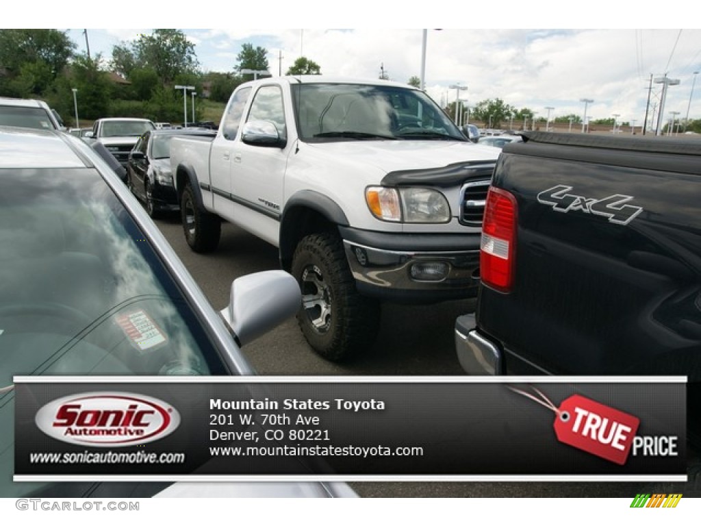 2000 Tundra SR5 Extended Cab 4x4 - Natural White / Oak photo #1