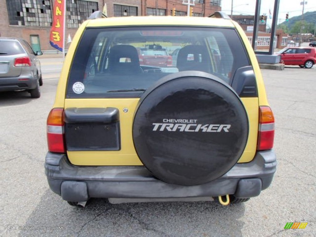 2003 Tracker ZR2 4WD Hard Top - Yellow / Medium Gray photo #7