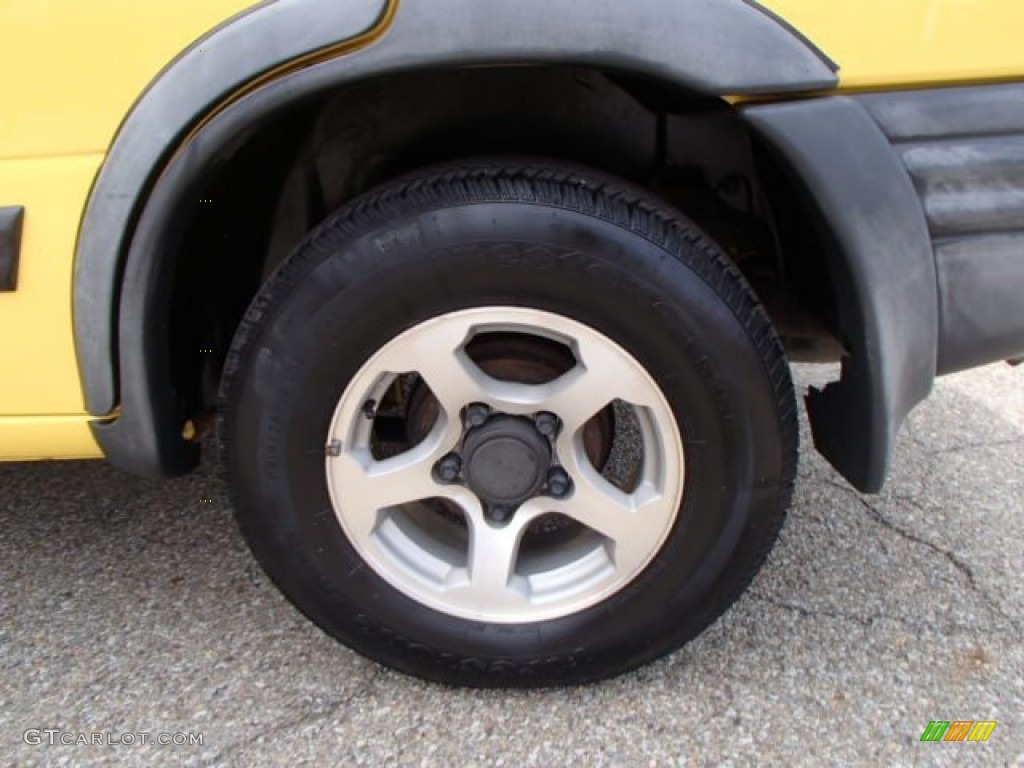 2003 Tracker ZR2 4WD Hard Top - Yellow / Medium Gray photo #9