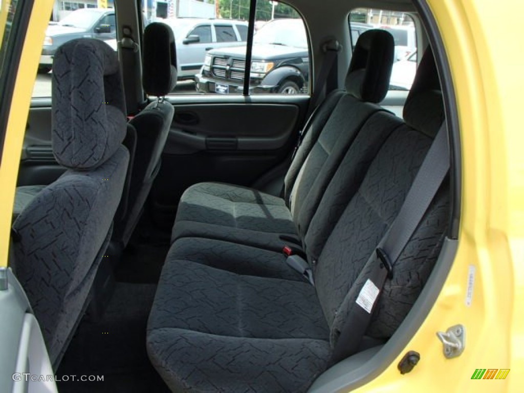 2003 Tracker ZR2 4WD Hard Top - Yellow / Medium Gray photo #13