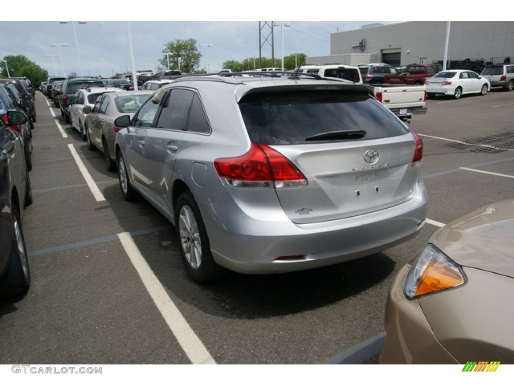 2011 Venza I4 AWD - Classic Silver Metallic / Light Gray photo #3