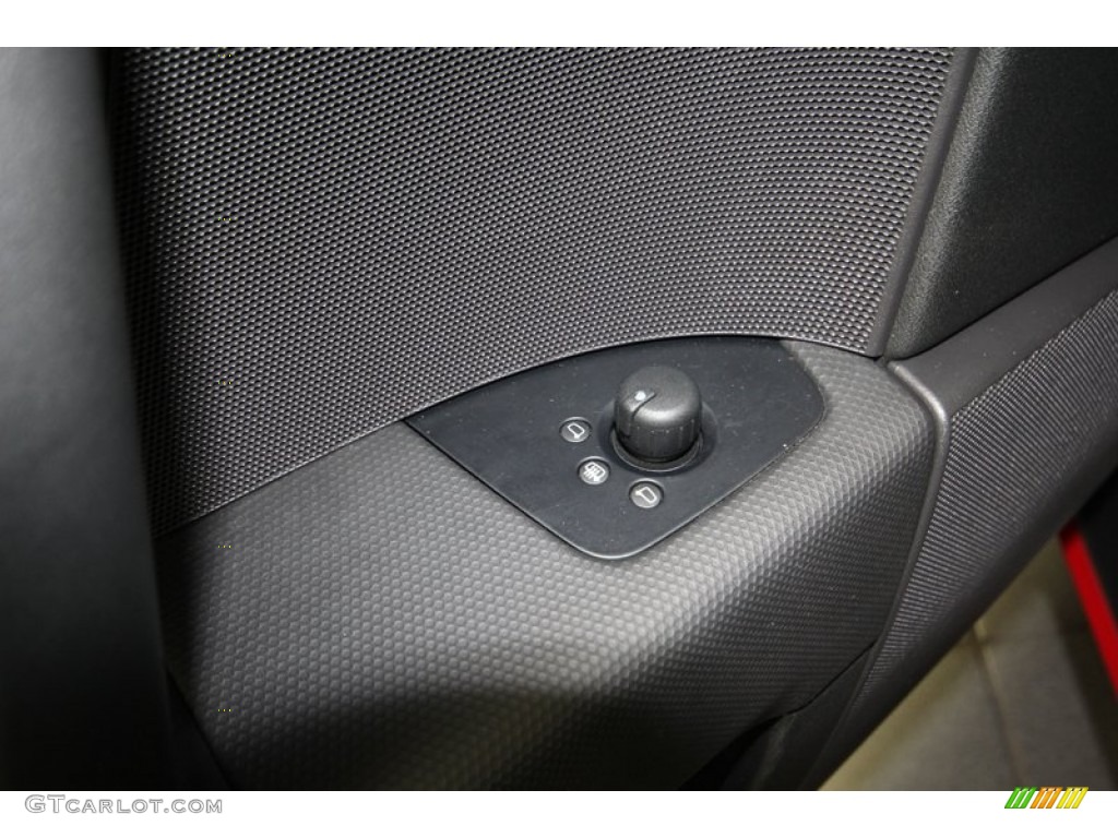 2010 Audi TT 2.0 TFSI quattro Roadster Controls Photo #81661869