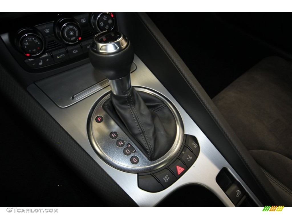 2010 Audi TT 2.0 TFSI quattro Roadster Transmission Photos