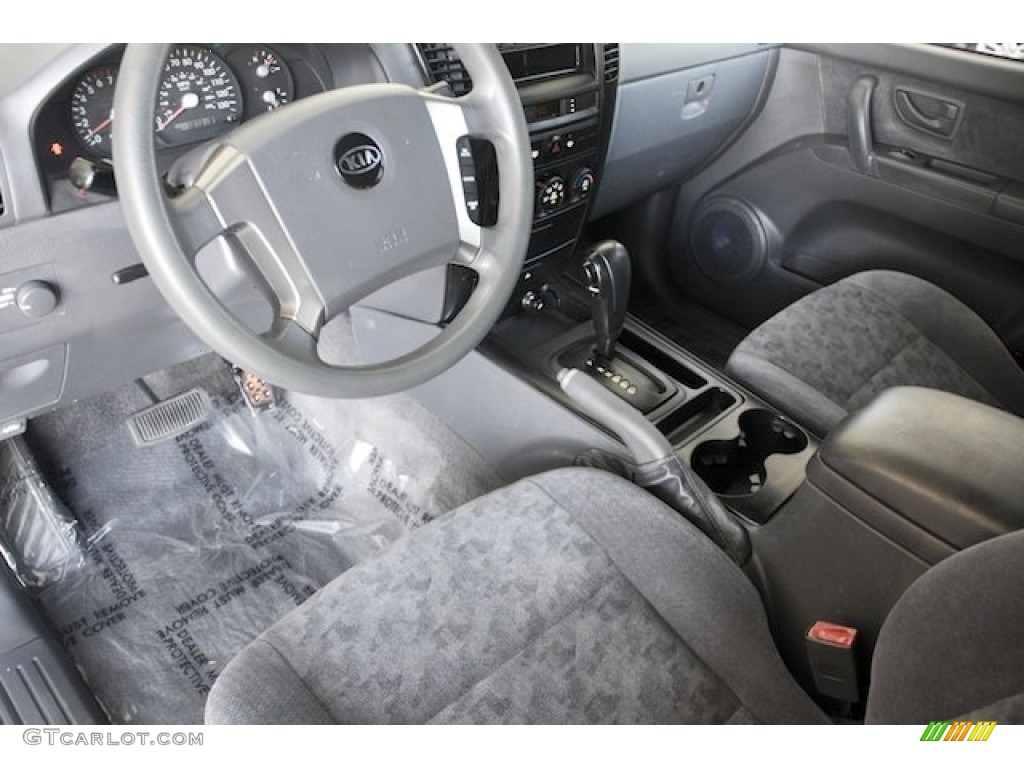 Gray Interior 2003 Kia Sorento LX Photo #81667543