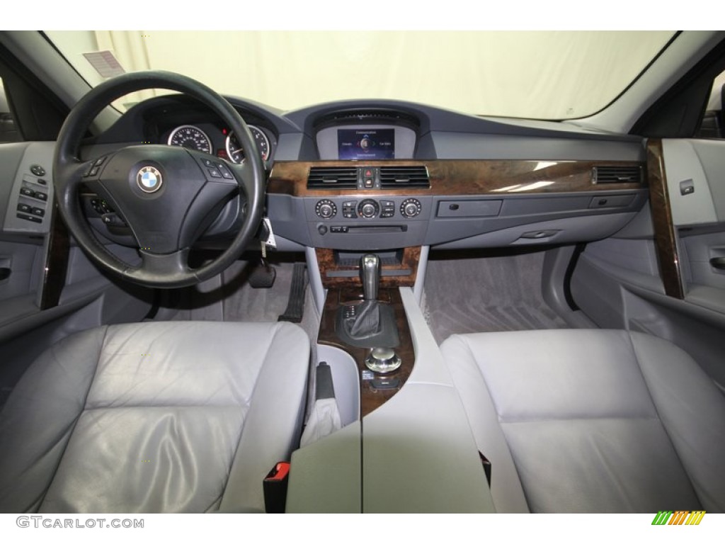 2006 BMW 5 Series 530i Sedan Dashboard Photos