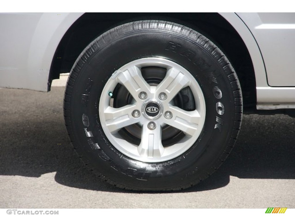 2003 Kia Sorento LX Wheel Photo #81667882