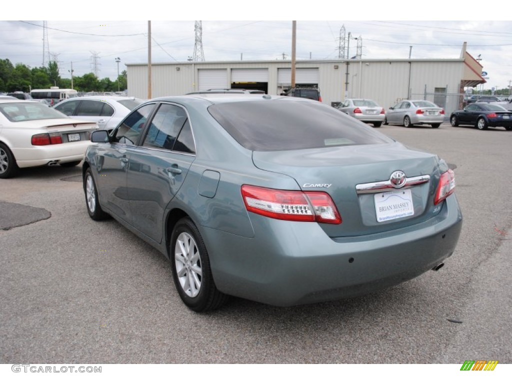 2011 Camry XLE - Aloe Green Metallic / Bisque photo #3