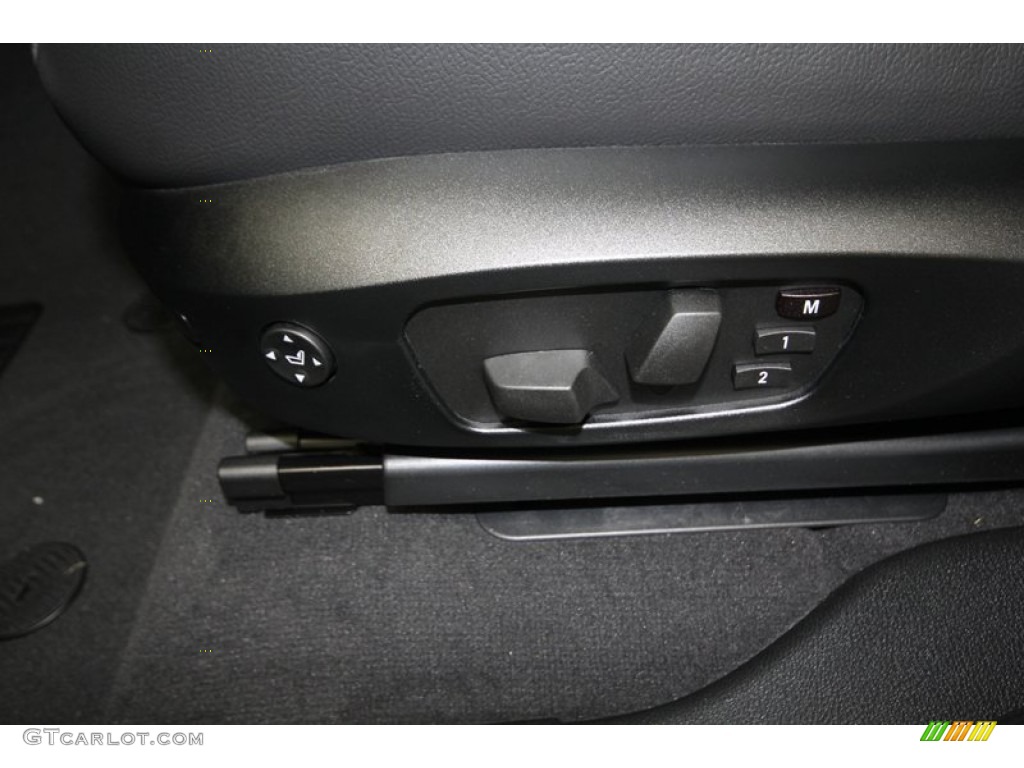 2014 BMW X3 xDrive28i Controls Photo #81673899