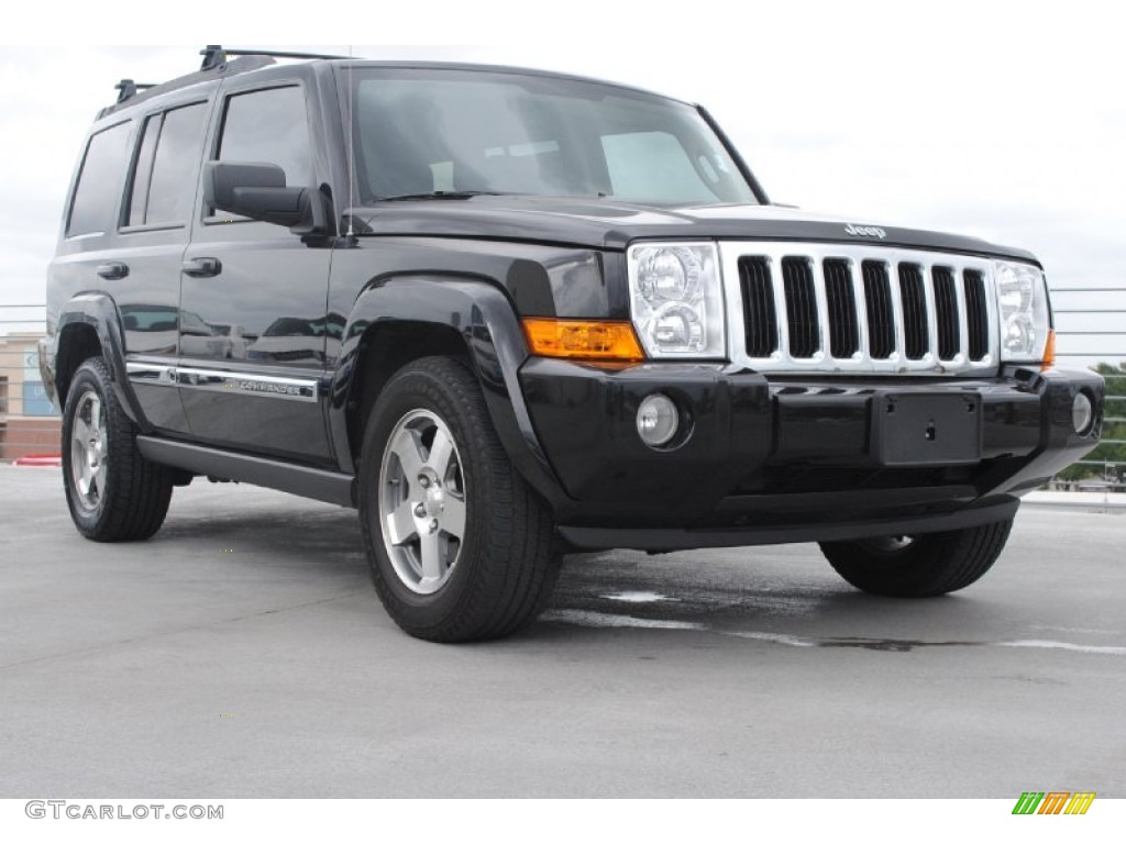 Brilliant Black Crystal Pearl Jeep Commander