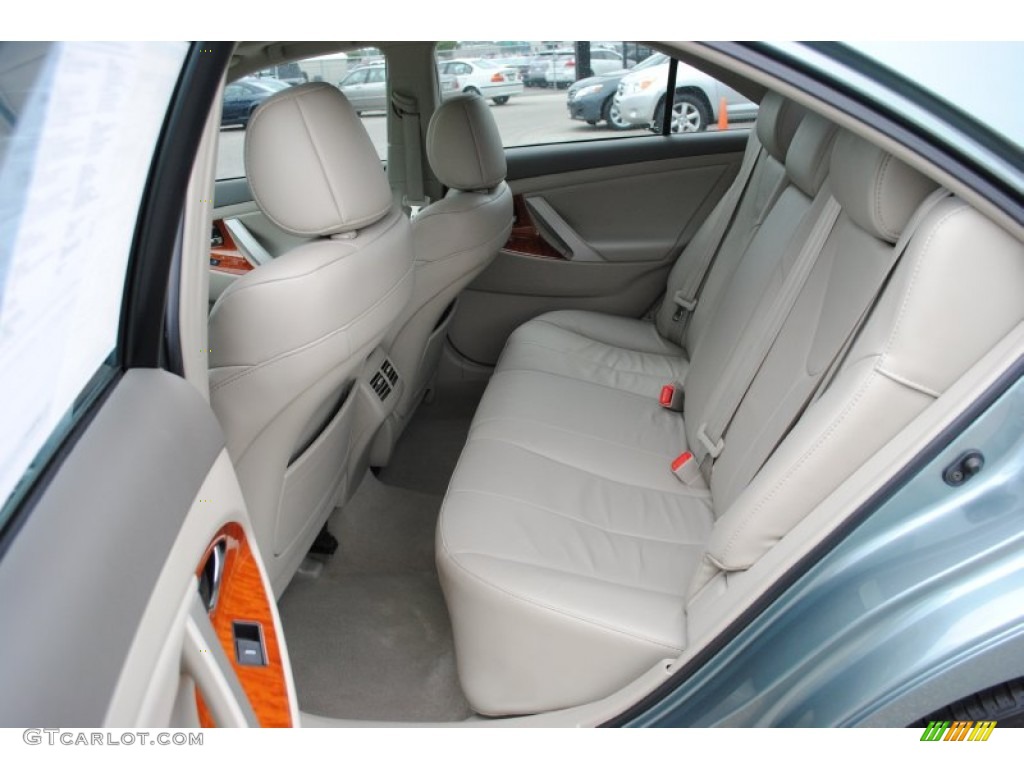 2011 Camry XLE - Aloe Green Metallic / Bisque photo #15