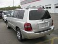 Millenium Silver Metallic - Highlander V6 Photo No. 4