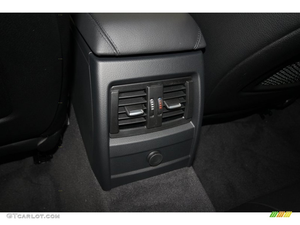 2013 3 Series 328i Sedan - Glacier Silver Metallic / Black photo #29