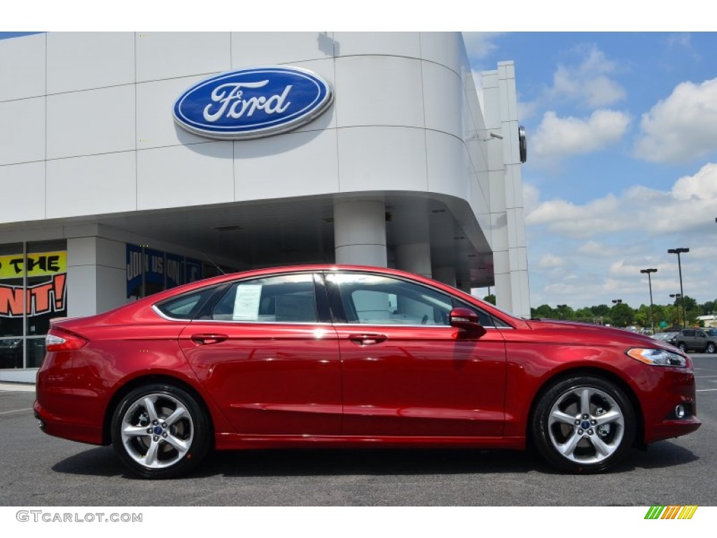 2013 Fusion SE 2.0 EcoBoost - Ruby Red Metallic / Charcoal Black photo #2