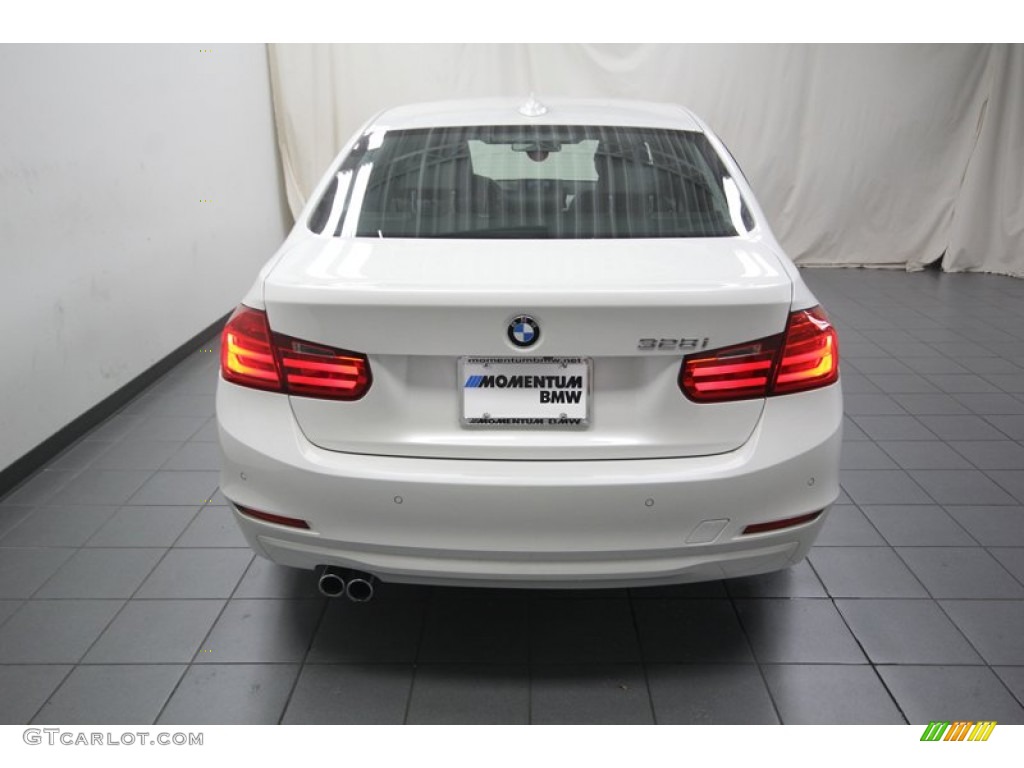 2013 3 Series 328i Sedan - Mineral White Metallic / Black photo #10