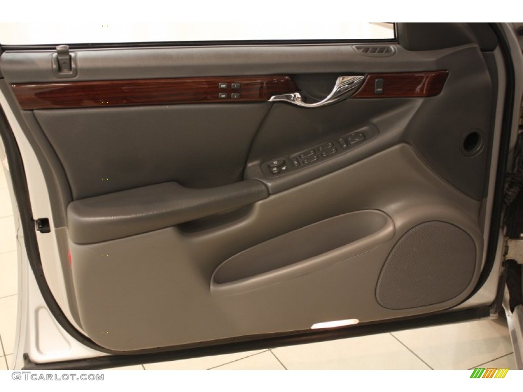 2001 DeVille DTS Sedan - Sterling Silver / Dark Gray photo #4