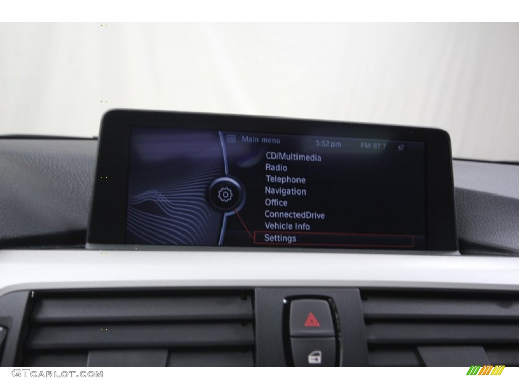 2013 3 Series 328i Sedan - Mineral White Metallic / Black photo #19