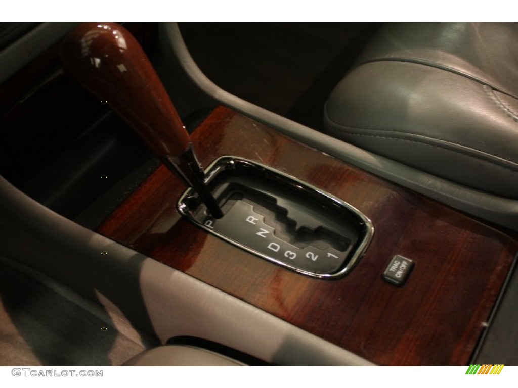 2001 DeVille DTS Sedan - Sterling Silver / Dark Gray photo #9